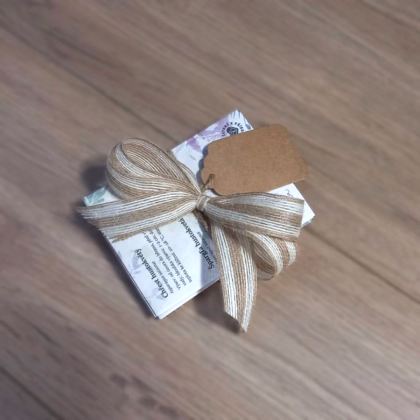 Jmenovka na dárky – přírodní doplňky k dárkům – 1 ks