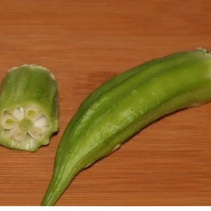 Ibišek jedlý - Abelmoschus esculentus - semena - 12 ks